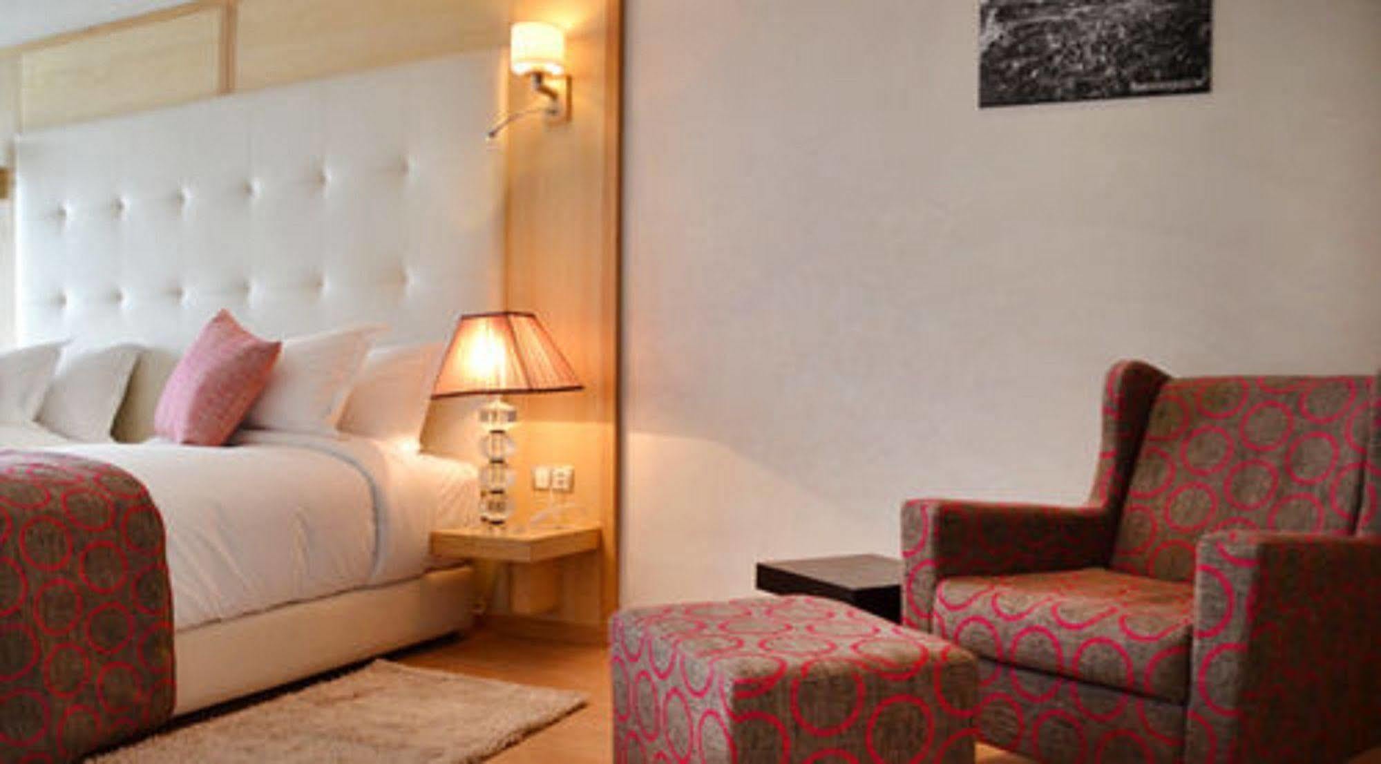 Le 135 Appart Hotel Kazablanka Dış mekan fotoğraf